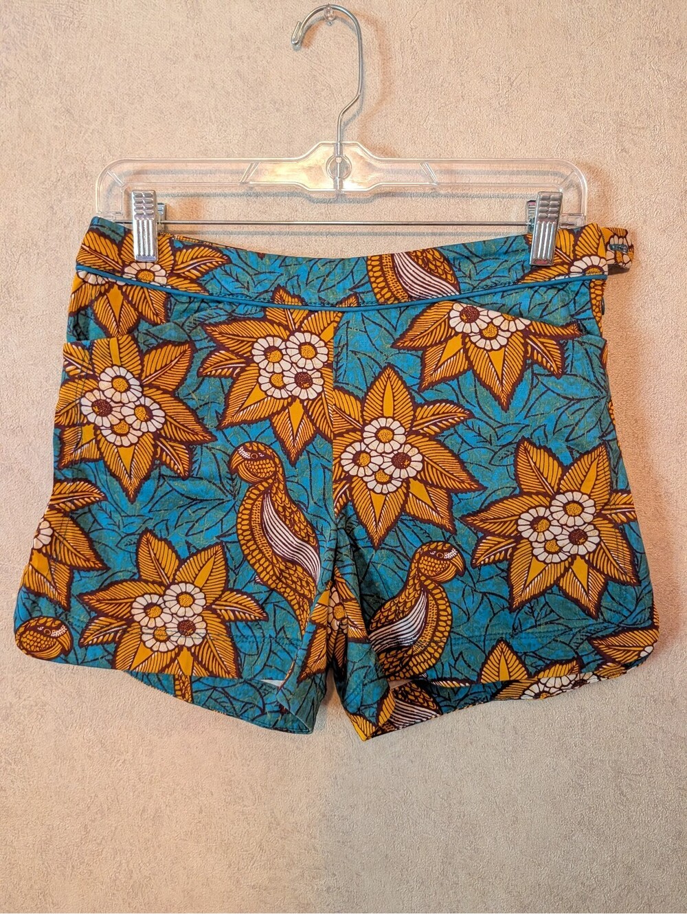 ANTHROPOLOGIE Elevenses Blue orange parrot shorts sz 0
